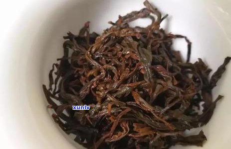 从选茶到 *** ：全面掌握普洱茶饼的 *** 过程与技巧