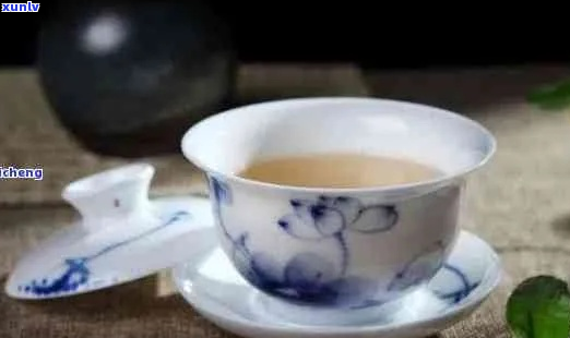 青花瓷适合泡什么茶叶好喝？