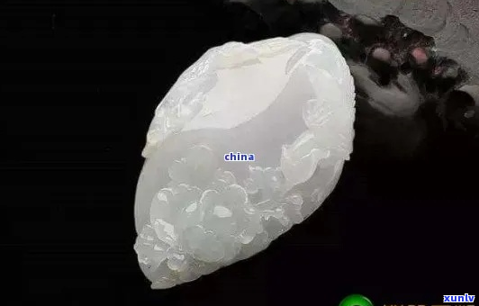 翡翠的晶体纹是什么意思？ 翡翠晶体结构纹和线是什么？ 它们是瑕疵吗？