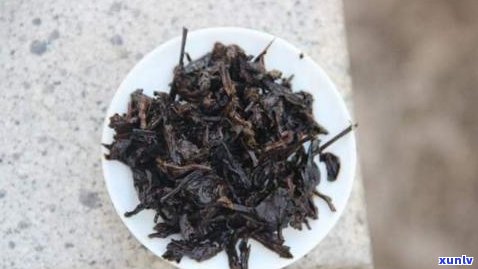 普洱生茶熟茶哪个好喝？比较普洱生茶与熟茶的口感差异