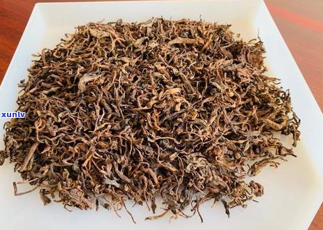 普洱茶毛料颜色选择指南：深色与浅色的区别与考量