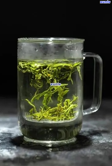 泡茶后茶水变绿，是哪种茶？